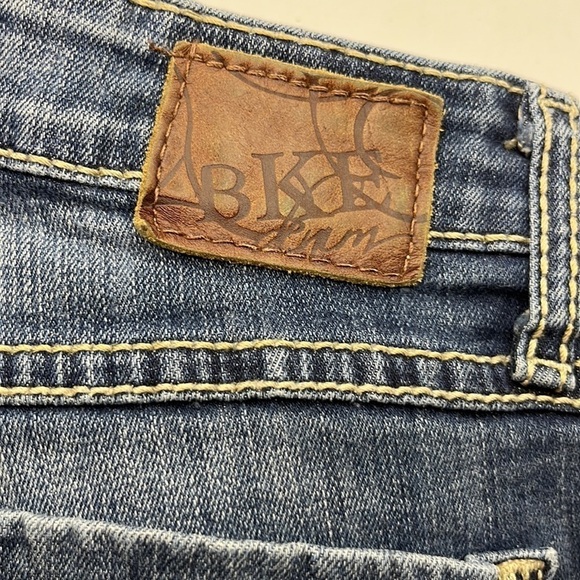 BKE Denim Kate Capri Stretch Mid Rise Size 27 - Picture 11 of 16
